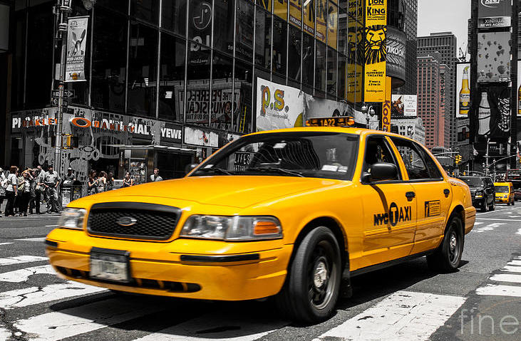 yellow-cab-at-the-times-square-hannes-cmarits-001