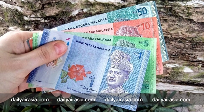 Nên đổi tiền trước khi tới Malaysia